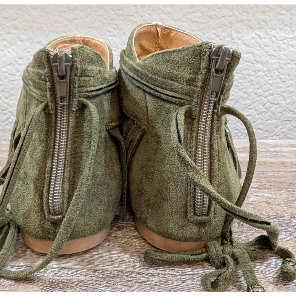 Not Rated Chia Fringe Sandals Womens Size 9 Olive Green Faux Suede Boho Festival - Picture 5 of 10